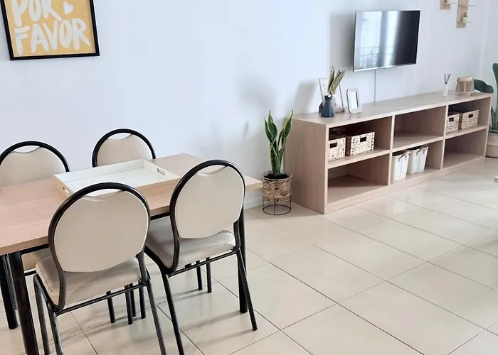 Costa Beach, Pool And Parking Apartment
